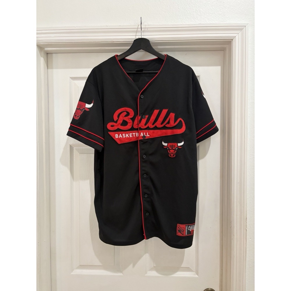 Ultra Game Chicago Bulls Button-Up Baseball Jersey Men Large Black Red NBA